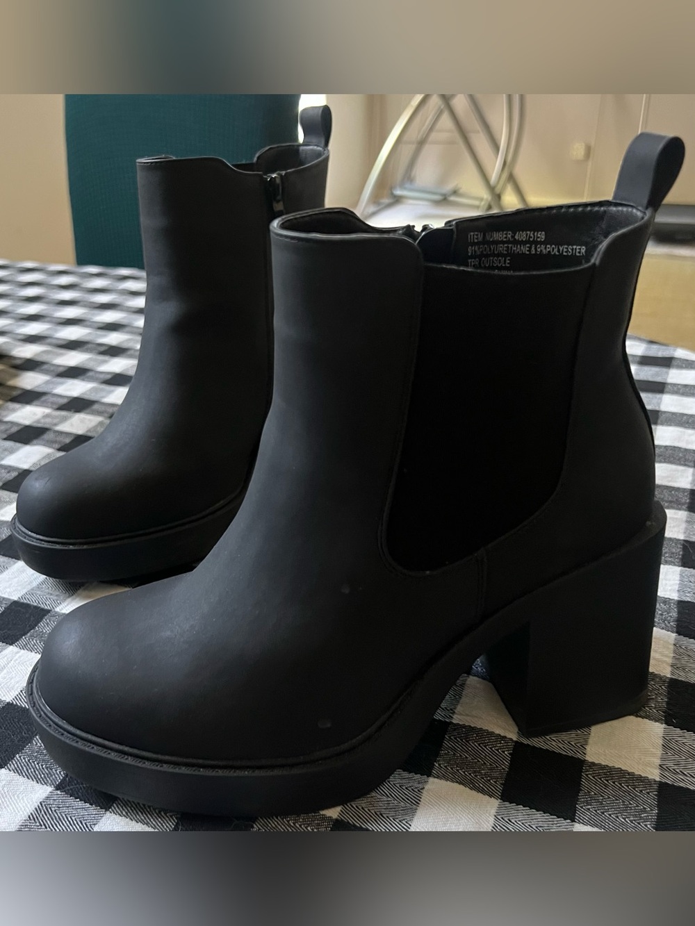 Torrid Chelsea Platform Booties 9WW
